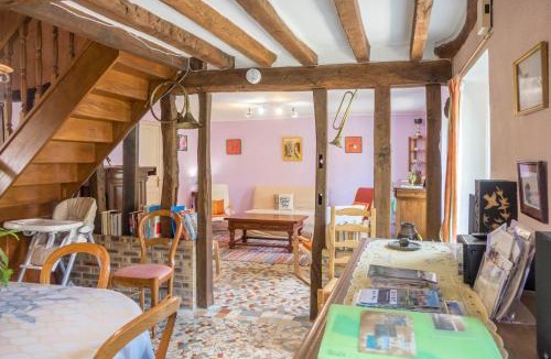 Noyers House | Chantilly ,petit déjeuner et table d'hôtes possible