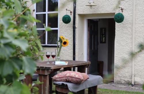 Chard House | Chantry Cottage