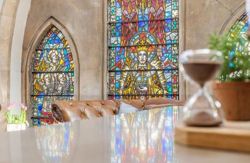 Crosby Apartment | Chapel Apartment