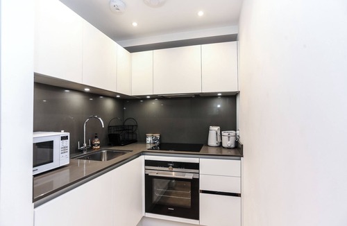 Bath City Centre Apartment | Chapel - Central Studio Apartment