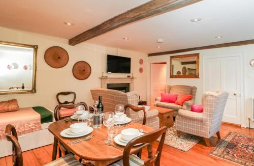 Chalford House | Chapel Cottage