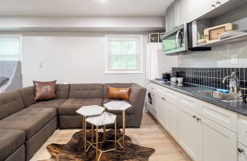 Chapel Hill House | Chapel Hill Nature Retreat close to UNC and Duke