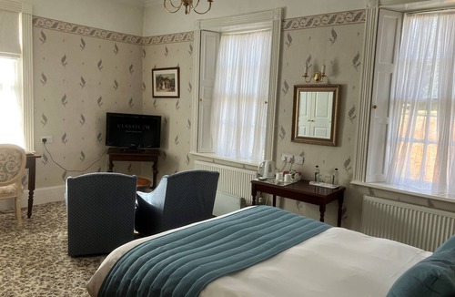 Atherstone Hotel | Chapel House Restaurant with Rooms