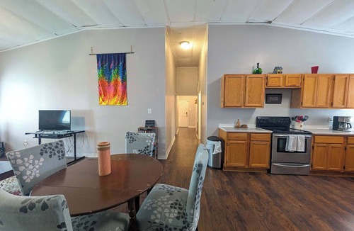 Ingleside Apartment | Chapel Summary: 🏡 Wel