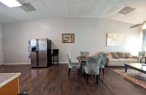 Ingleside Apartment | Chapel Summary: 🏡 Wel