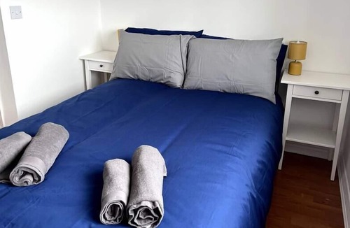 Sileby Apartment | Chaplin House - Sileby