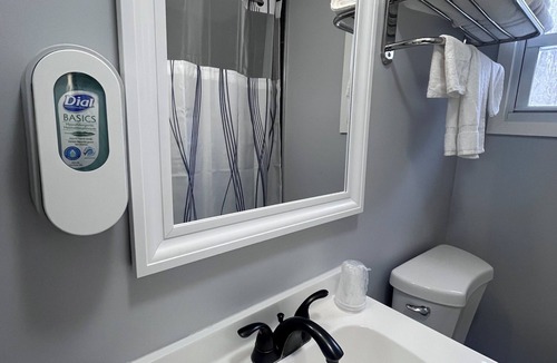 Chaplin Hotel | Chaplin Inn & Suites