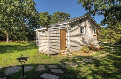 Edgartown Cottage | Chappaquiddick, Cozy 2 Bedroom, October Dates Available!