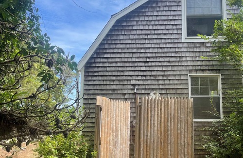 Edgartown Cottage | Chappy cottage with private beach