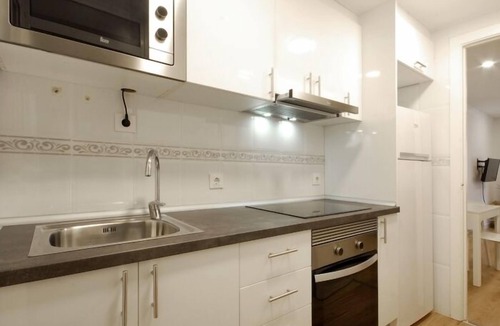 Collblanc y La Torrassa Apartment | Charming apartment near Barcelona