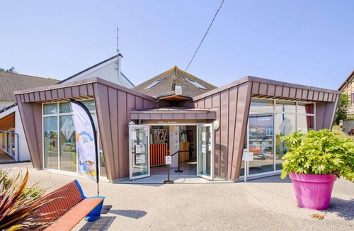 Merville-Franceville-Plage Ski Chalet | Charming chalet, clear view - 4 guests