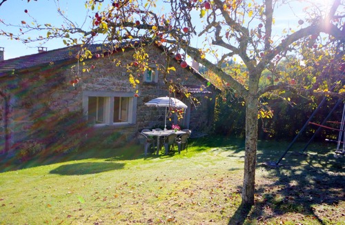Saint-Didier-sur-Rochefort Cottage | Charming cottage in Saint-Didier-sur-Rochefort, pets allowed, perfect for 4 guests