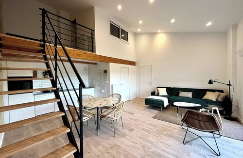 Saint-Sulpice-de-Faleyrens House | Charming vineyard guesthouse