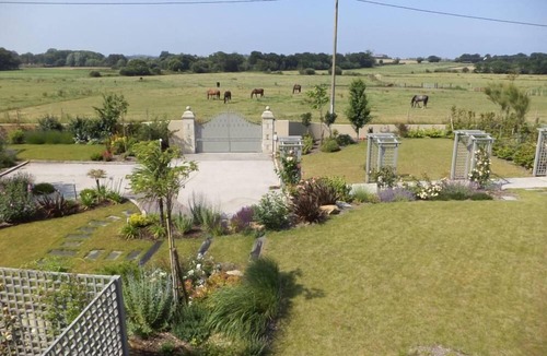 Saint-Meloir-des-Ondes House | Character house completely renovated