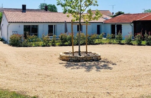 Saint-Michel-en-l'Herm House | Character cottage less than 10 minutes from the beaches