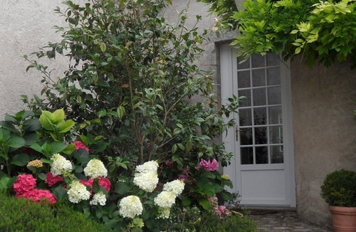Huisseau-sur-Cosson Apartment | Character cottage rental in the Valley of the Loire castles
