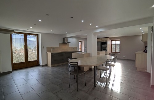 Fraize Cottage | Character cottage for 10, valley view, near skiing