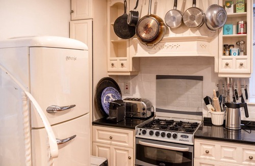 Hampstead Cottage | Character Cottage In Historic Hampstead