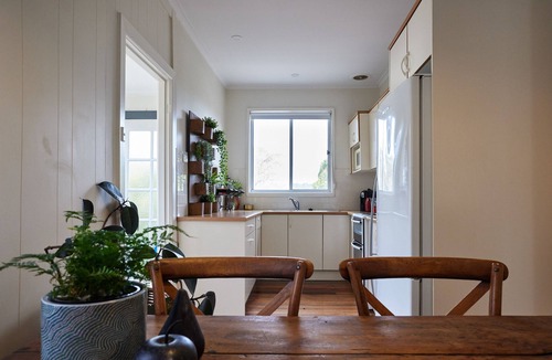 Berrima Cottage | Character cottage, simple with Fire.