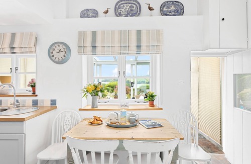 Dittisham Cottage | Character Cottage with Superb River Views
