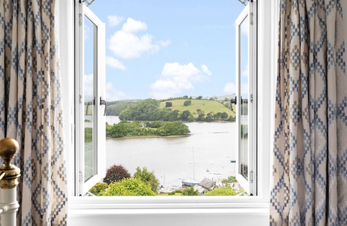 Dittisham Cottage | Character Cottage with Superb River Views