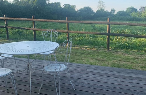Gonneville-sur-Mer House | Character farmhouse with garden