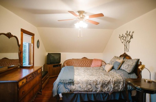 North Industrial House | Character farmhouse set in beautiful countryside
