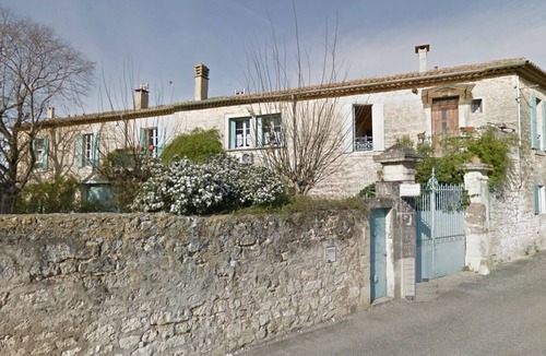 Saint-Christol House | Character house -3 bedrooms - 3 shower rooms with wc