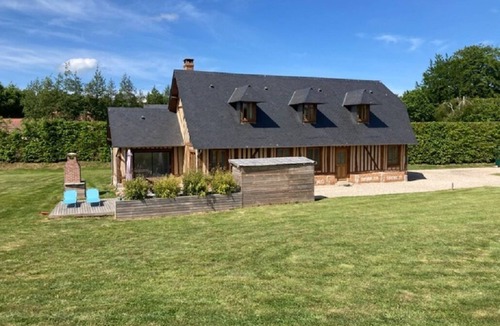 Houdetot House | Character house