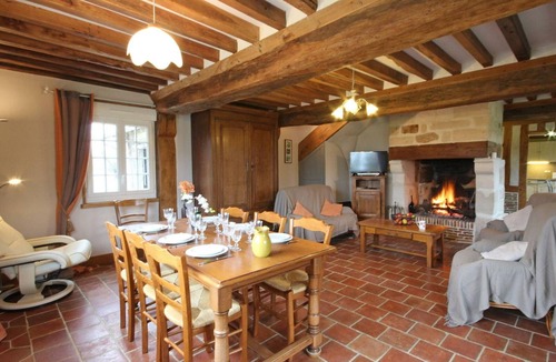 Crouttes Cottage | Character house in Crouttes with fireplace and pets allowed