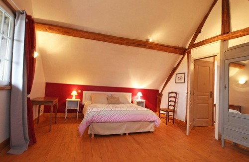 Crouttes Cottage | Character house in Crouttes with fireplace and pets allowed