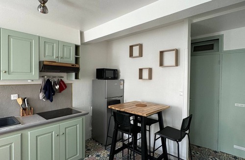 Foix House | Character house, located beneath the Château de Foix. Ideal for families.