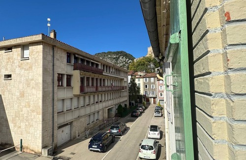 Foix House | Character house, located beneath the Château de Foix. Ideal for families.