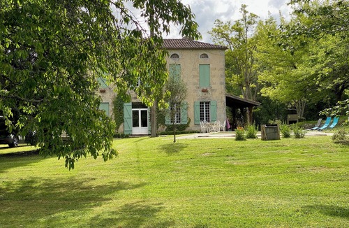 Mauriac House | Character house located in lush greenery