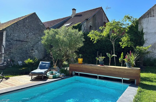 Garentreville Ski Chalet | Character house with heated pool surrounded by nature