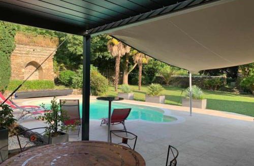 Pouance House | Character House with Pool and Jacuzzi