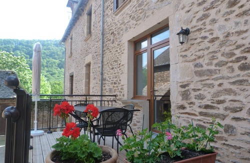 Belcastel Apartment | Character property BELCASTEL Air-conditioned