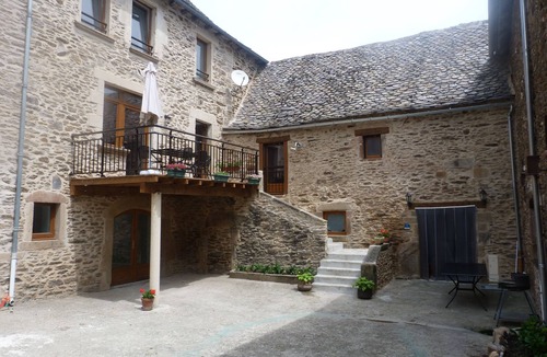 Belcastel Apartment | Character property BELCASTEL Air-conditioned
