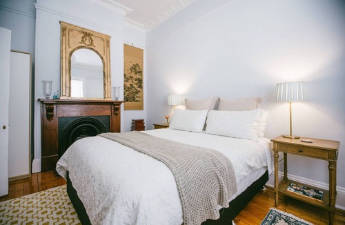 Eastwood Cottage | Character with a courtyard