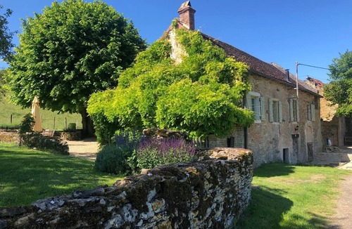 Saint-Ythaire House | Characterful 3-Bed House in Saint-Ythaire