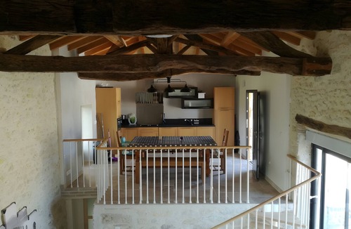 Bourg-de-Visa House | Characterful Cottage in Nature with Lake View, Private Pool & Wi-Fi