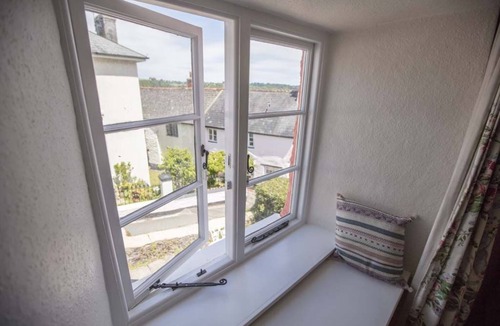 Dittisham House | Characterful cottage a stones throw from river Dart with front & back patios