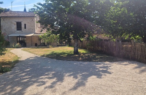 Bignoux House | Characterful Country House – Château-Fromage (Bignoux), Sleeps 4