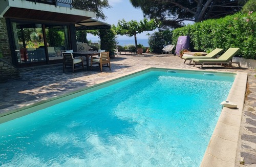 Le Rayol Villa | Characteristic villa with private pool 50 m from the beach