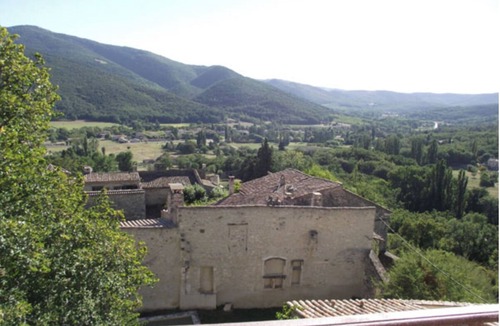 Le Poet-Laval House | Characteristic stone house