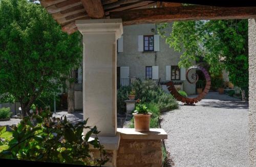 Forcalquier Hotel | Charembeau
