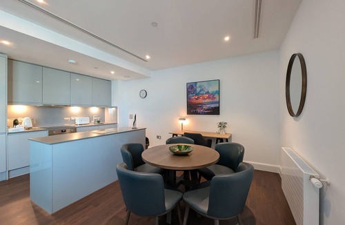 Canary Wharf Apartment | Charles Hope Apartment Canary Wharf