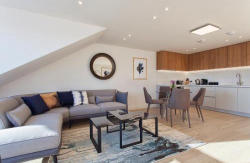 Staines Apartment | Charles Hope Staines Centre