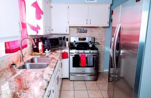 Kansas City House | Charles Stays