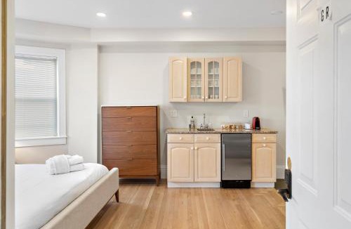 Fenway–Kenmore Hotel | Charlesgate Suites